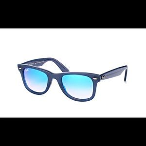 Ray-Ban Wayfarer Sunglasses